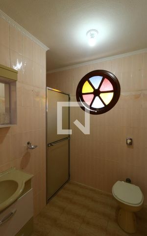 Casa à venda com 200m², 3 quartos e 2 vagasBanheiro