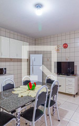 Casa à venda com 200m², 3 quartos e 3 vagasCozinha