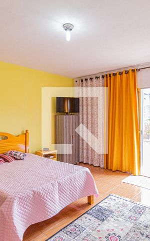Casa à venda com 200m², 3 quartos e 3 vagasQuarto 3