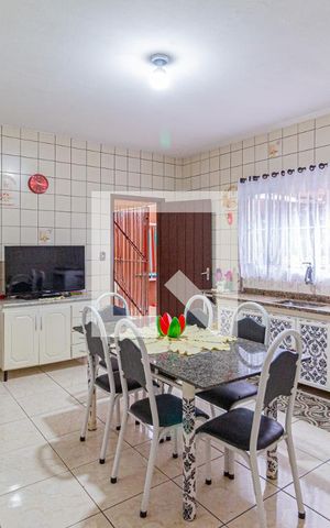Casa à venda com 200m², 3 quartos e 3 vagasCozinha