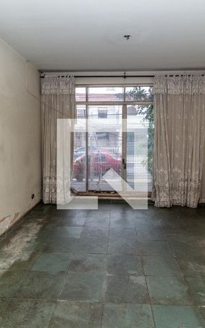 Casa à venda com 80m², 3 quartos e 2 vagasSala