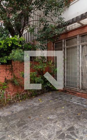 Casa à venda com 80m², 3 quartos e 2 vagasQuintal