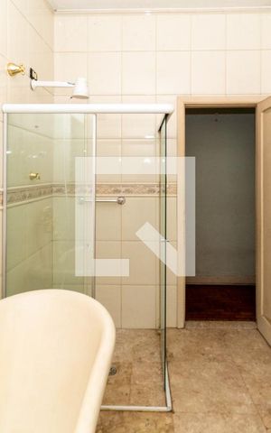 Casa à venda com 80m², 3 quartos e 2 vagasBanheiro 1