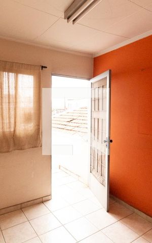 Casa à venda com 80m², 3 quartos e 2 vagasQuarto 3