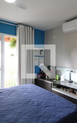 Casa de condomínio à venda com 160m², 3 quartos e 3 vagasQuarto 2 - Suíte