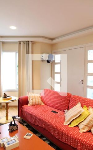 Casa de condomínio à venda com 160m², 3 quartos e 3 vagasSala