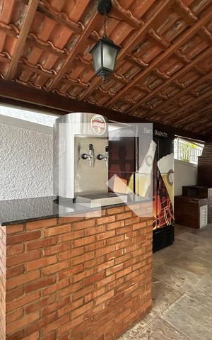 Casa de condomínio à venda com 160m², 3 quartos e 3 vagas Casa de condomínio à venda com 160m², 3 quartos e 3 vagasÁrea comum - Salão de festas