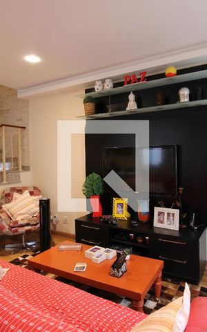 Casa de condomínio à venda com 160m², 3 quartos e 3 vagasSala