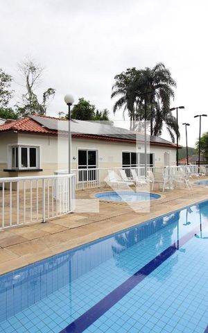 Casa de condomínio à venda com 160m², 3 quartos e 3 vagasÁrea comum - Piscina