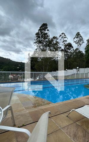 Casa de condomínio à venda com 160m², 3 quartos e 3 vagas Casa de condomínio à venda com 160m², 3 quartos e 3 vagasÁrea comum - Piscina