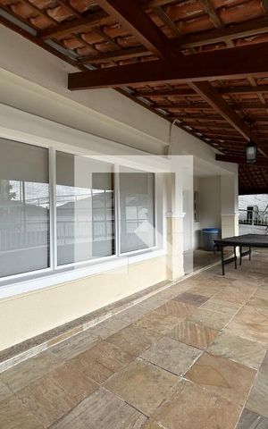 Casa de condomínio à venda com 160m², 3 quartos e 3 vagas Casa de condomínio à venda com 160m², 3 quartos e 3 vagasÁrea comum - Salão de festas