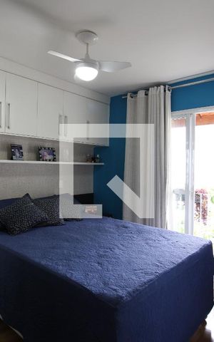 Casa de condomínio à venda com 160m², 3 quartos e 3 vagasQuarto 2 - Suíte