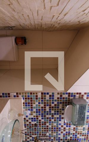 Casa de condomínio à venda com 160m², 3 quartos e 3 vagasLavabo