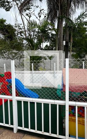 Casa de condomínio à venda com 160m², 3 quartos e 3 vagas Casa de condomínio à venda com 160m², 3 quartos e 3 vagasÁrea comum - Playground