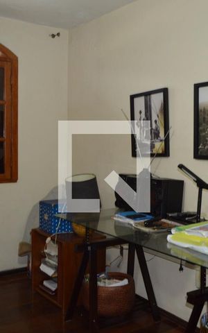 Casa à venda com 350m², 4 quartos e 2 vagasQuarto 1