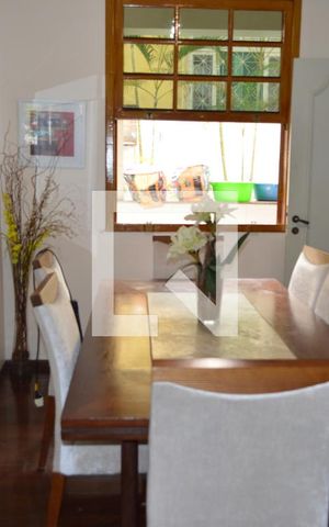 Casa à venda com 350m², 4 quartos e 2 vagasSala de jantar