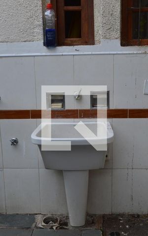 Casa à venda com 350m², 4 quartos e 2 vagasÁrea de serviço externa