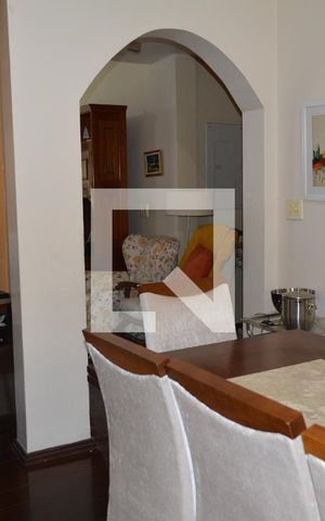 Casa à venda com 350m², 4 quartos e 2 vagasSala de jantar