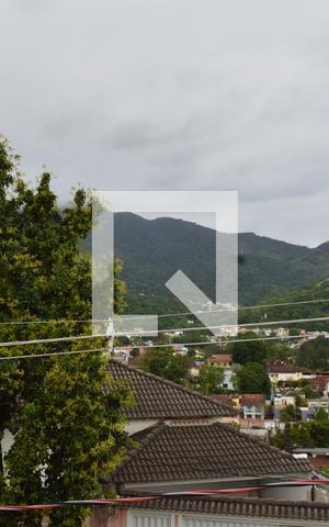 Casa à venda com 350m², 4 quartos e 2 vagasSuíte 2 - Vista