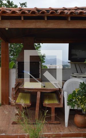 Casa à venda com 350m², 4 quartos e 2 vagasChurrasqueira no terraço da edícula