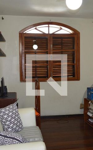 Casa à venda com 350m², 4 quartos e 2 vagasQuarto 1