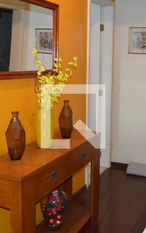 Casa à venda com 350m², 4 quartos e 2 vagasHall entre os quartos e suítes 