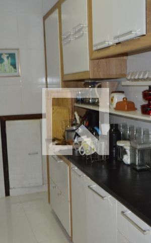 Casa à venda com 350m², 4 quartos e 2 vagasCozinha