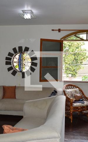 Casa à venda com 350m², 4 quartos e 2 vagasSala