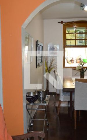 Casa à venda com 350m², 4 quartos e 2 vagasSala - Sala de jantar