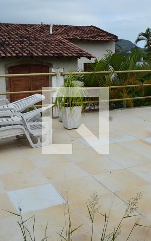 Casa à venda com 350m², 4 quartos e 2 vagasTerraço da edícula