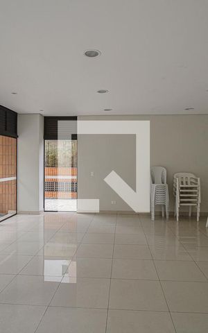 Apartamento à venda com 196m², 4 quartos e 3 vagas Apartamento à venda com 196m², 4 quartos e 3 vagasÁrea comum - Salão de festas