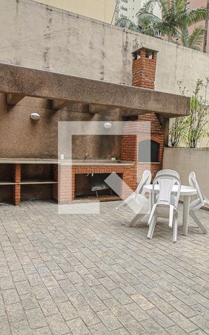 Apartamento à venda com 196m², 4 quartos e 3 vagas Apartamento à venda com 196m², 4 quartos e 3 vagasÁrea comum - Churrasqueira
