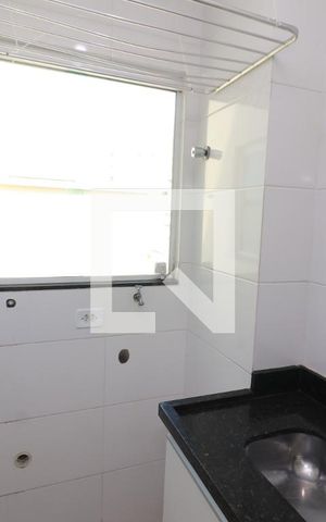 Apartamento para alugar com 60m², 2 quartos e sem vagaCozinha e Área de Serviço