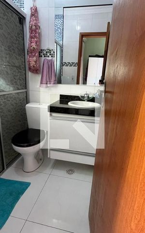 Casa para alugar com 152m², 3 quartos e 2 vagas Casa para alugar com 152m², 3 quartos e 2 vagasBanheiro da Suíte