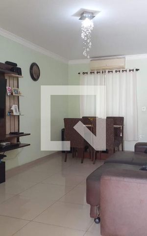 Casa para alugar com 152m², 3 quartos e 2 vagas Casa para alugar com 152m², 3 quartos e 2 vagasSala