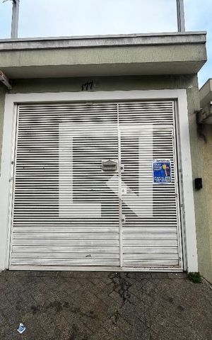 Casa para alugar com 152m², 3 quartos e 2 vagasFachada