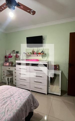 Casa para alugar com 152m², 3 quartos e 2 vagas Casa para alugar com 152m², 3 quartos e 2 vagasQuarto 1