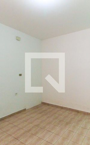 Casa à venda com 45m², 2 quartos e 1 vaga Casa à venda com 45m², 2 quartos e 1 vagaQuarto