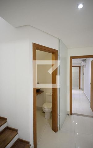 Casa à venda com 158m², 3 quartos e 3 vagasCorredor