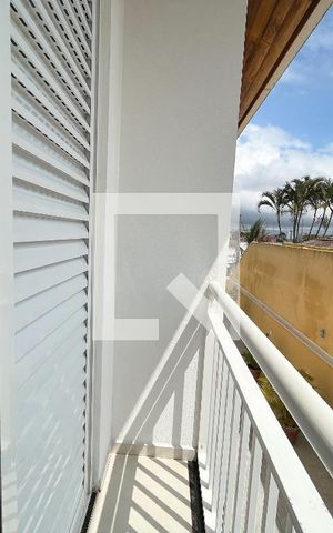 Casa de condomínio à venda com 68m², 2 quartos e 2 vagas Casa de condomínio à venda com 68m², 2 quartos e 2 vagasVaranda da suíte 1