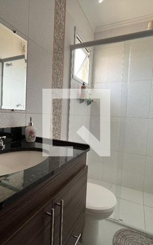 Casa de condomínio à venda com 68m², 2 quartos e 2 vagas Casa de condomínio à venda com 68m², 2 quartos e 2 vagasBanheiro da Suíte 1