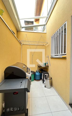 Casa de condomínio à venda com 68m², 2 quartos e 2 vagas Casa de condomínio à venda com 68m², 2 quartos e 2 vagasÁrea de Serviço
