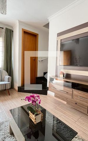 Casa de condomínio à venda com 68m², 2 quartos e 2 vagas Casa de condomínio à venda com 68m², 2 quartos e 2 vagasSala