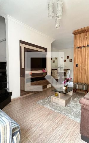 Casa de condomínio à venda com 68m², 2 quartos e 2 vagas Casa de condomínio à venda com 68m², 2 quartos e 2 vagasSala