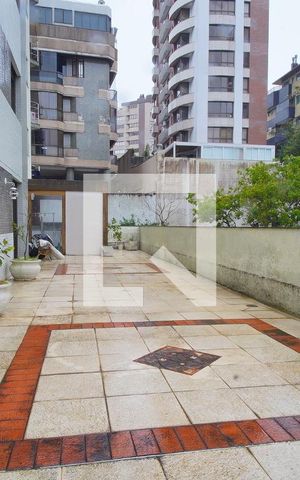 Apartamento à venda com 250m², 3 quartos e 2 vagasPátio
