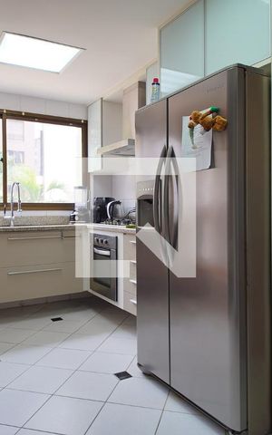 Apartamento à venda com 250m², 3 quartos e 2 vagasCozinha