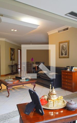 Apartamento à venda com 250m², 3 quartos e 2 vagasSala