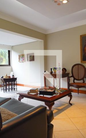 Apartamento à venda com 250m², 3 quartos e 2 vagasSala