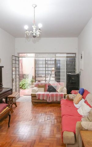 Casa à venda com 196m², 2 quartos e 1 vaga Casa à venda com 196m², 2 quartos e 1 vagaSala