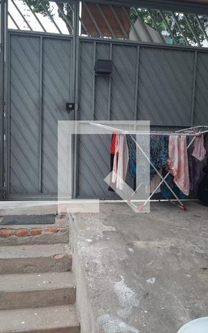 Casa à venda com 196m², 2 quartos e 1 vaga Casa à venda com 196m², 2 quartos e 1 vagaGaragem